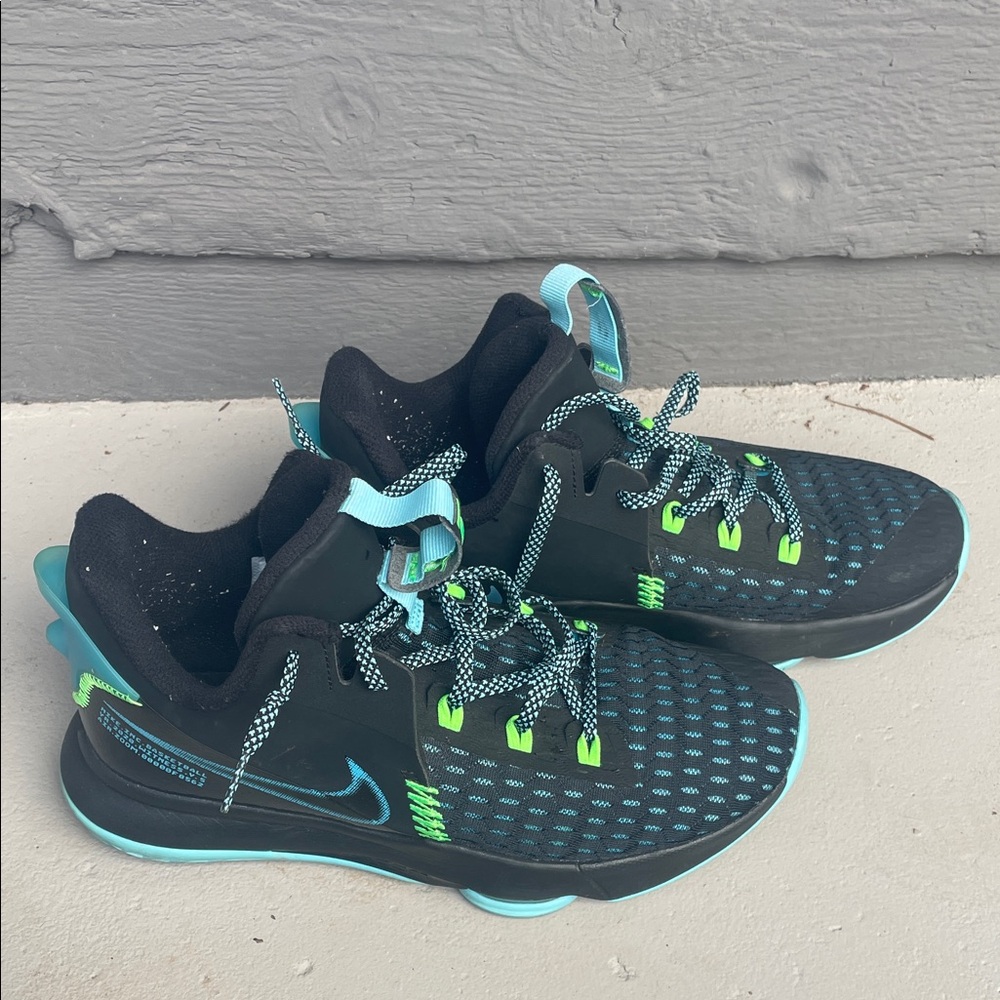 Nike Kids Black and Teal Sneakers